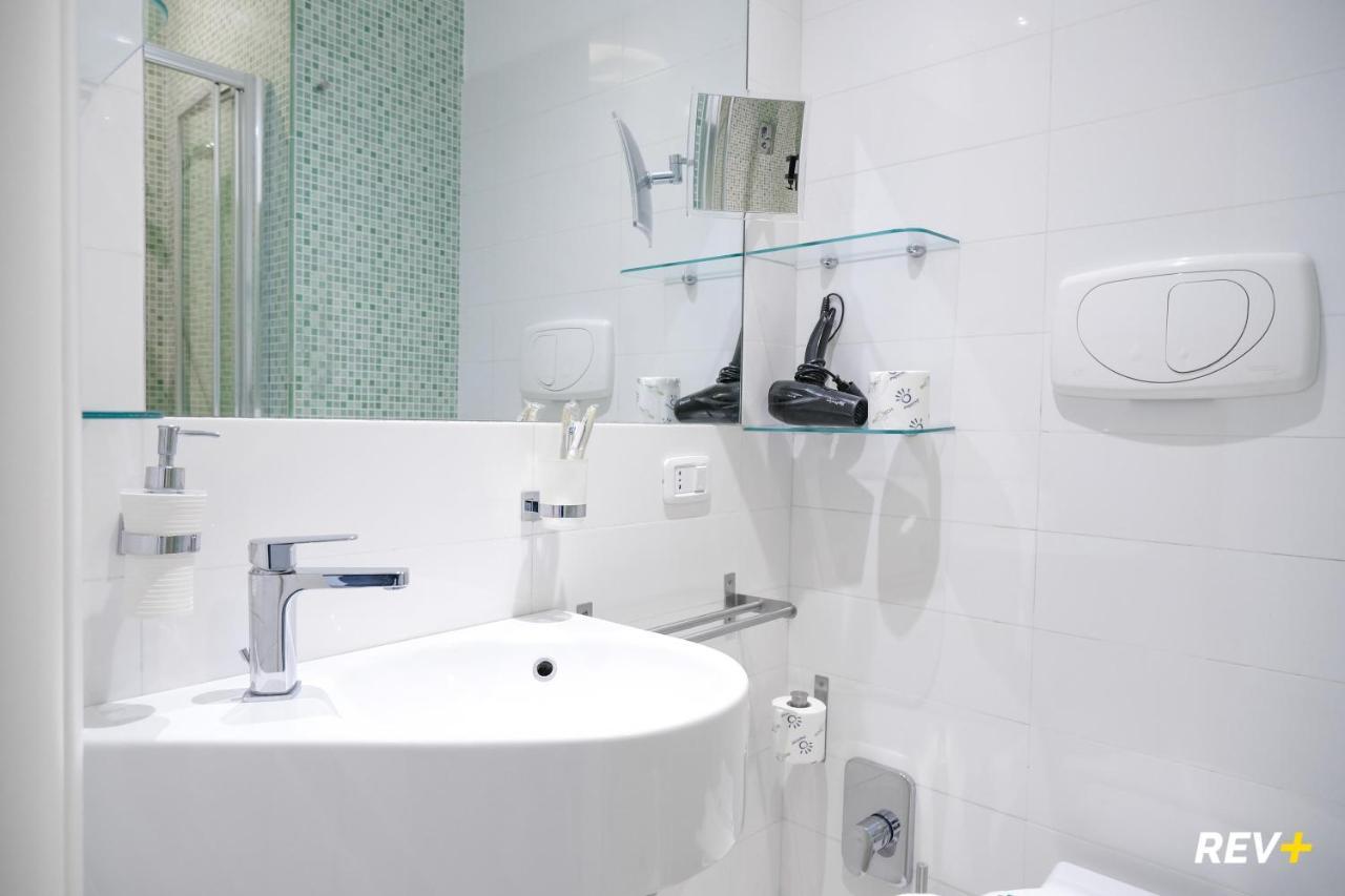 Viale Giulio Cesare Guest House Рим Экстерьер фото