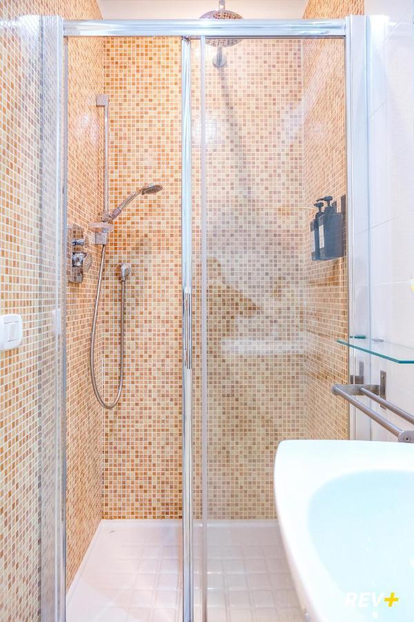 Viale Giulio Cesare Guest House Рим Экстерьер фото
